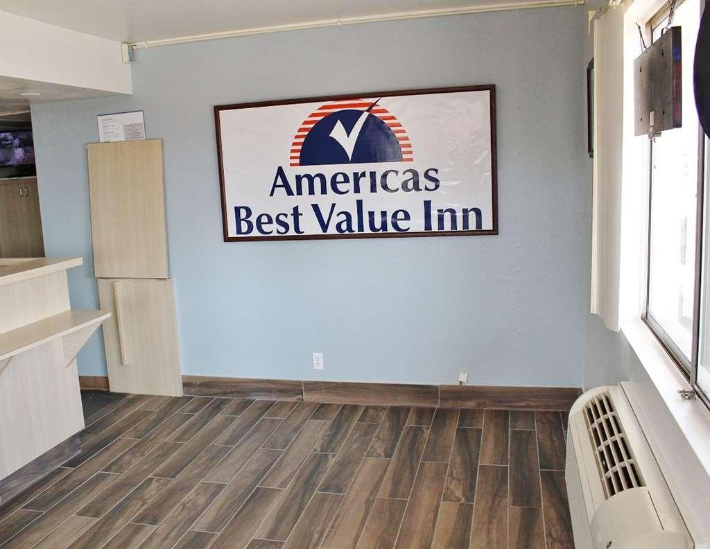 Americas Best Value Inn Стилуотър Интериор снимка