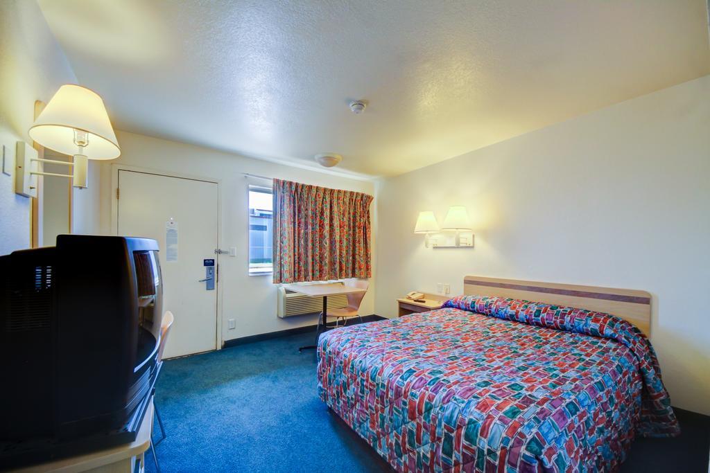 Americas Best Value Inn Стилуотър Екстериор снимка