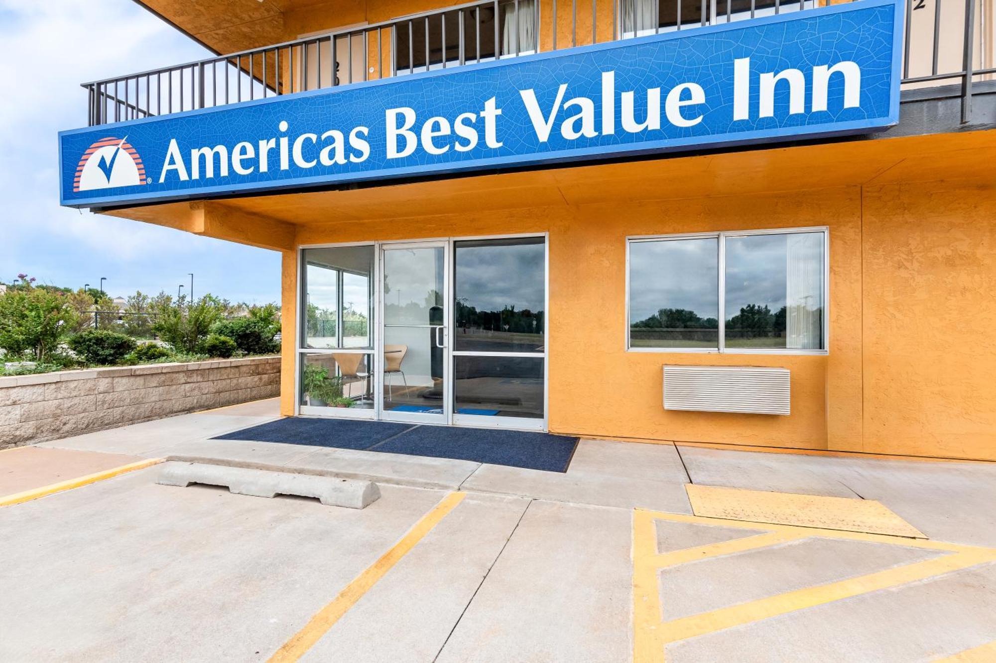 Americas Best Value Inn Стилуотър Екстериор снимка