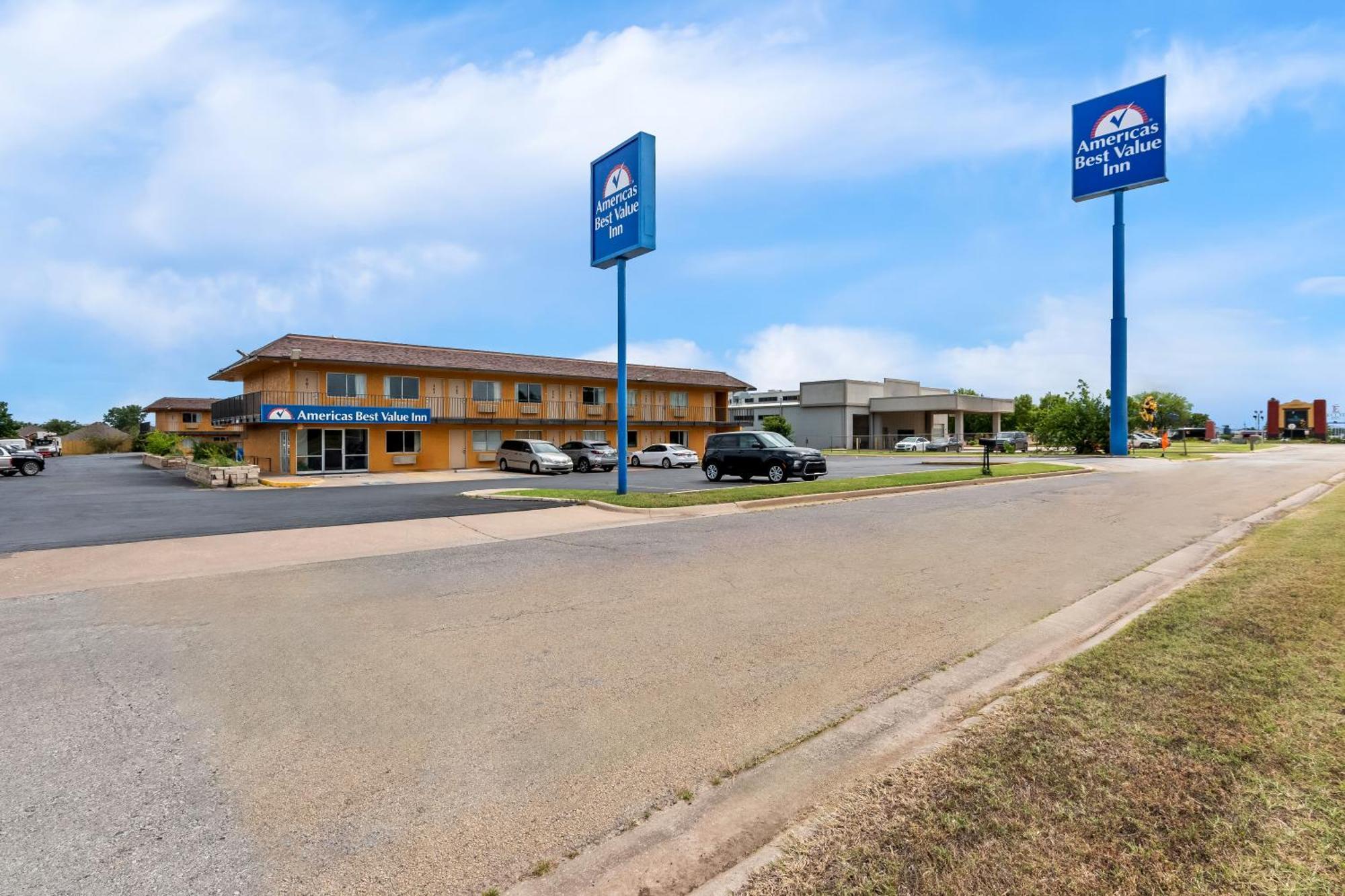 Americas Best Value Inn Стилуотър Екстериор снимка