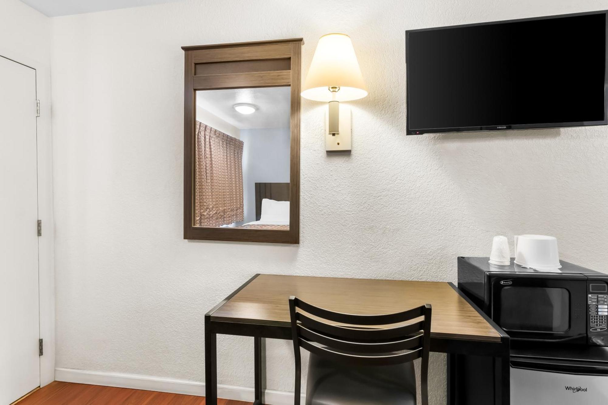 Americas Best Value Inn Стилуотър Екстериор снимка
