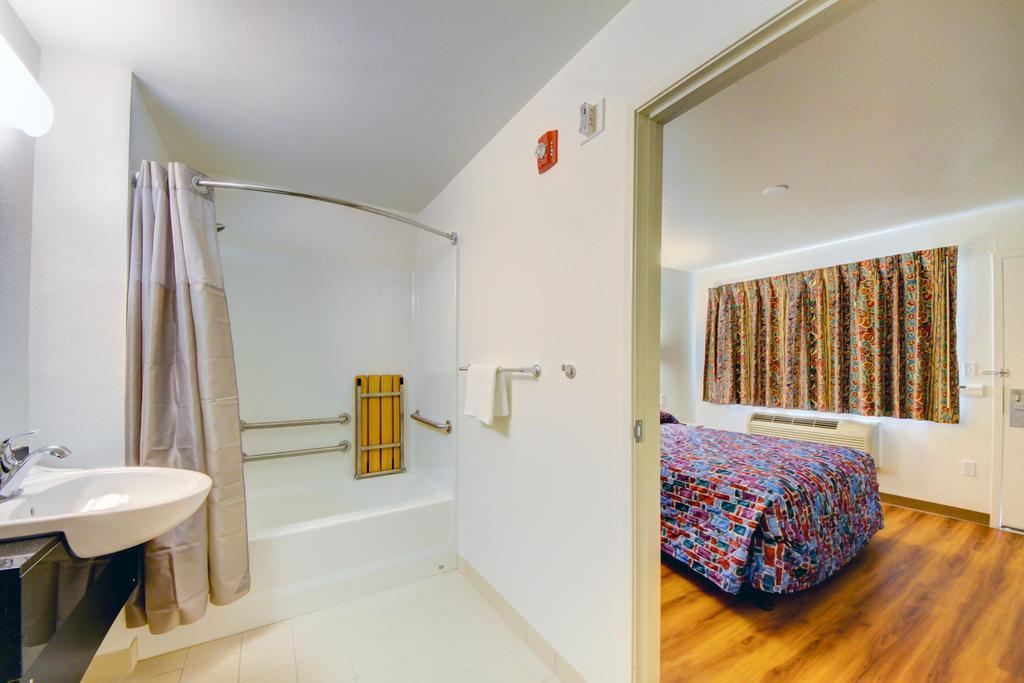 Americas Best Value Inn Стилуотър Екстериор снимка