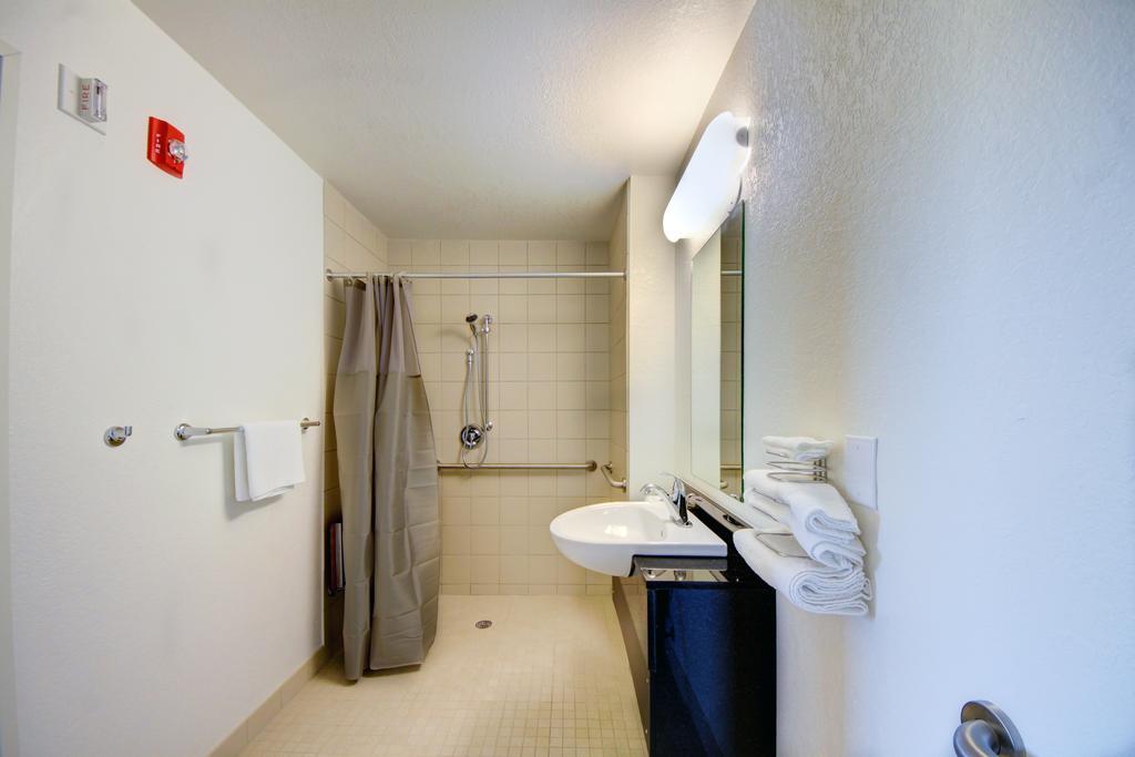 Americas Best Value Inn Стилуотър Екстериор снимка