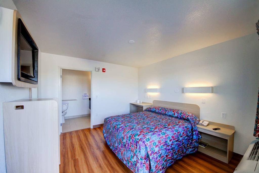 Americas Best Value Inn Стилуотър Екстериор снимка