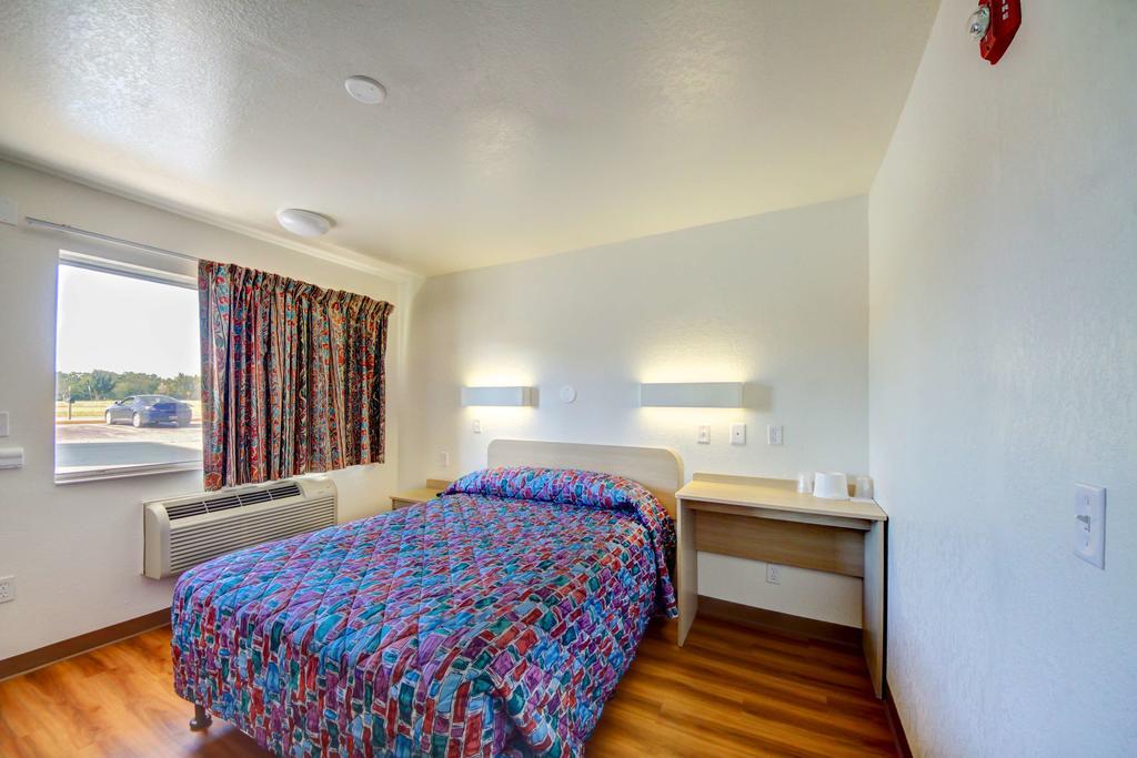 Americas Best Value Inn Стилуотър Екстериор снимка