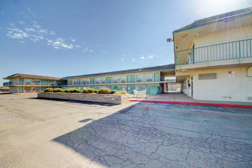 Americas Best Value Inn Стилуотър Екстериор снимка