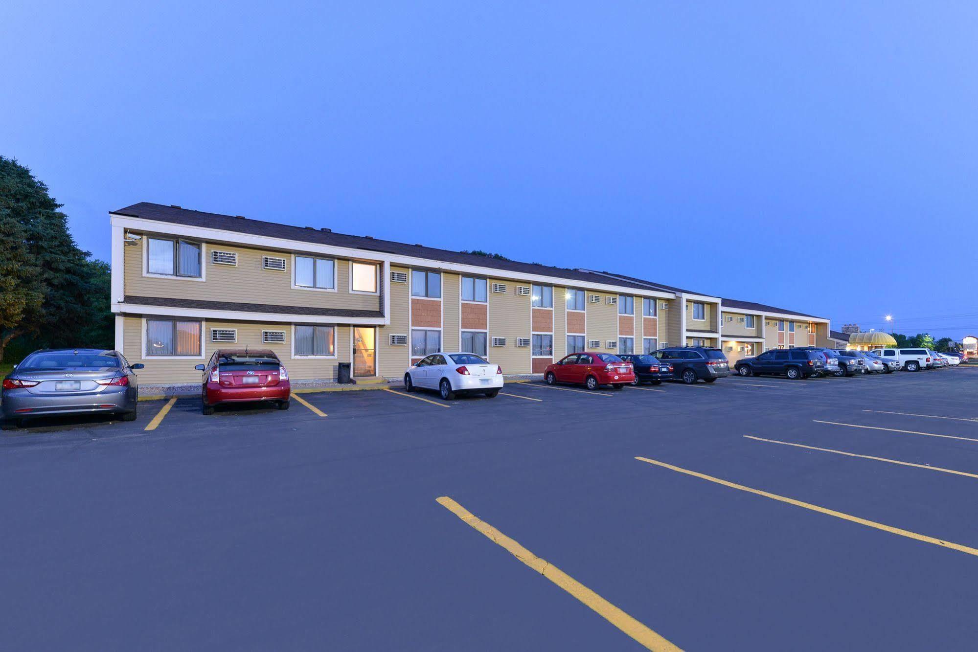 Americas Best Value Inn Стилуотър Екстериор снимка